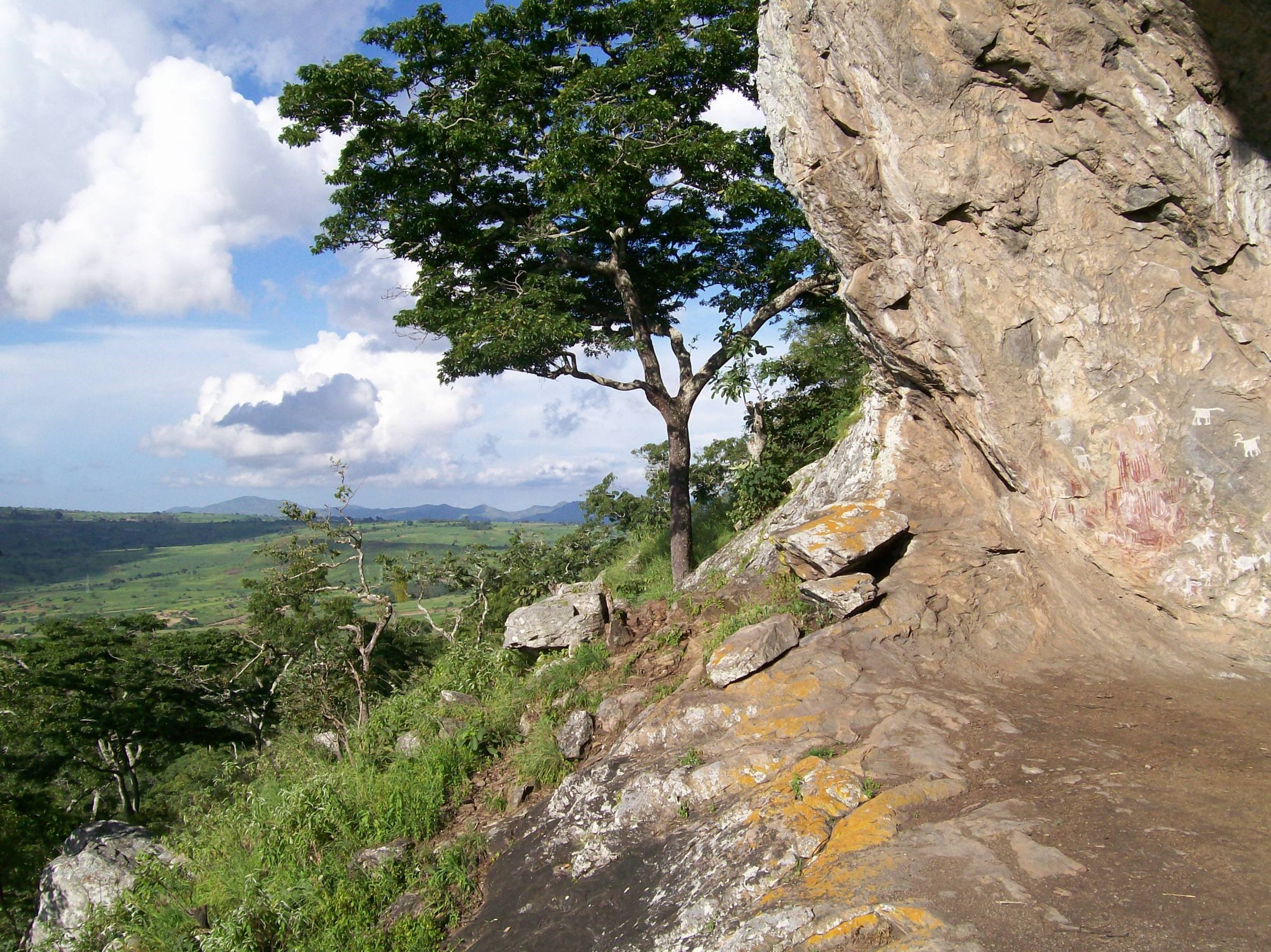 Dedza Pottery & Rock Art